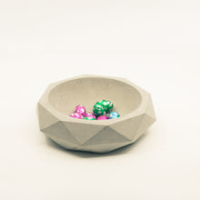Facets Concrete Bowl